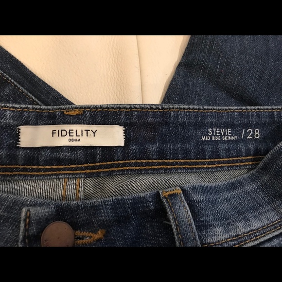 Fidelity Jeans - Picture 5 of 5